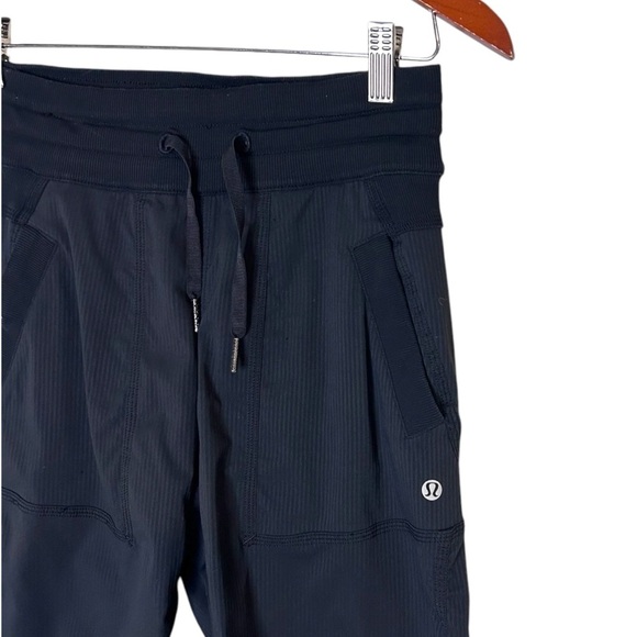 Lululemon Studio Crop- Black Athletic Joggers- Size 2 - Picture 10 of 15